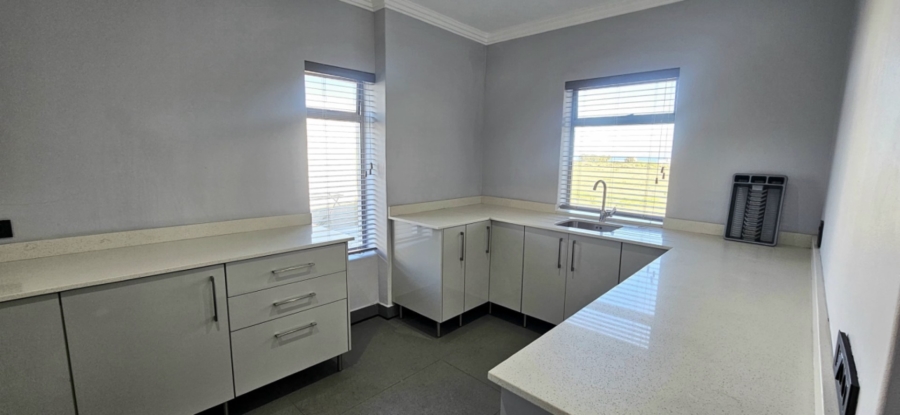 7 Bedroom Property for Sale in Gansbaai Central Western Cape